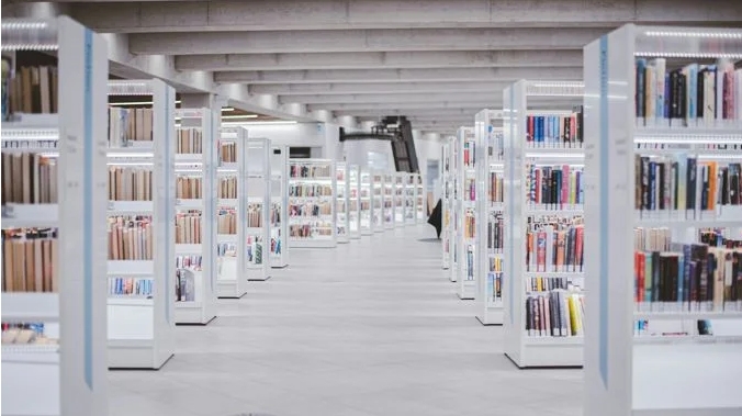 夢見圖書館：70種夢及其解釋