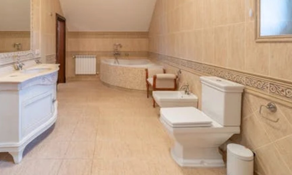 夢見清理馬桶的 9 個夢境解釋：夢見髒廁所 、夢見壞掉的馬桶