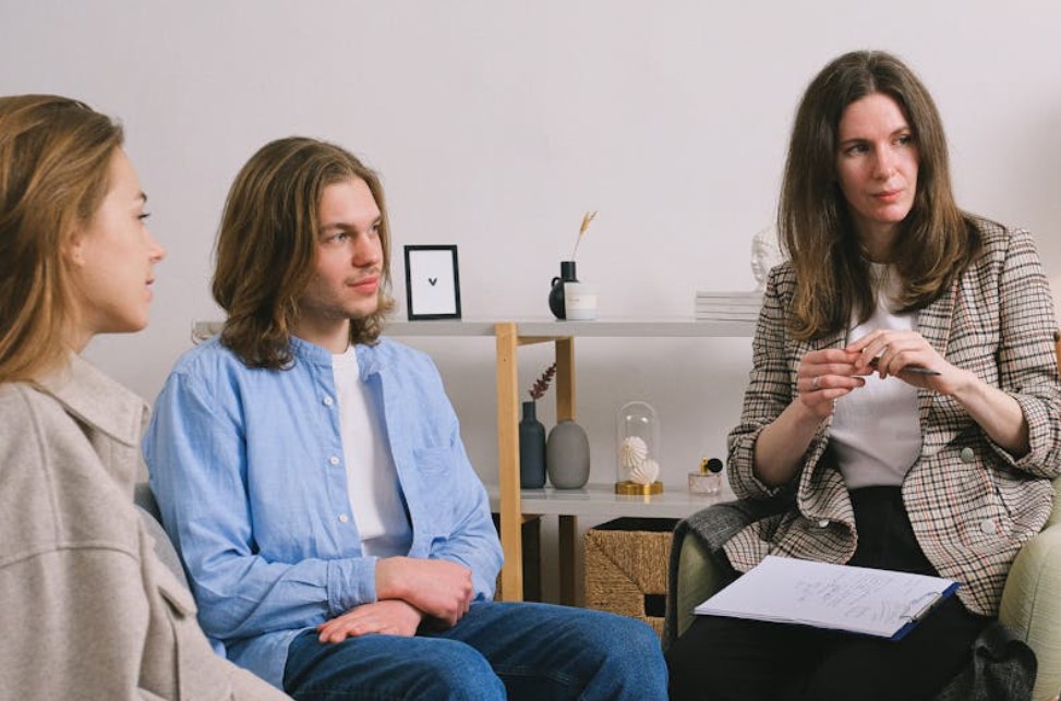 夢見向朋友傳遞建議 ：13 個意義和象徵