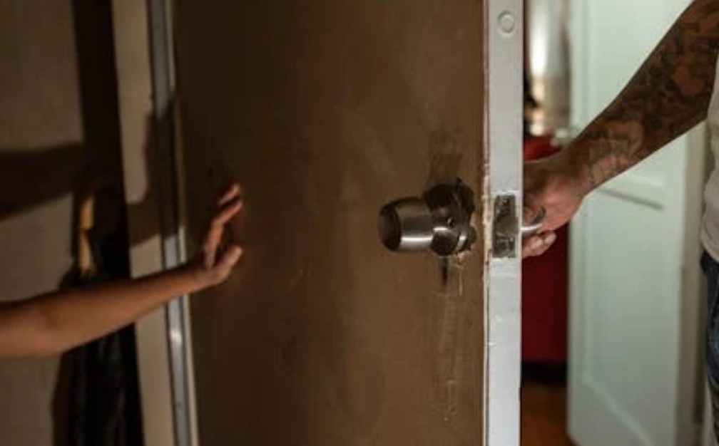 夢見被困 ：6 個意義和象徵