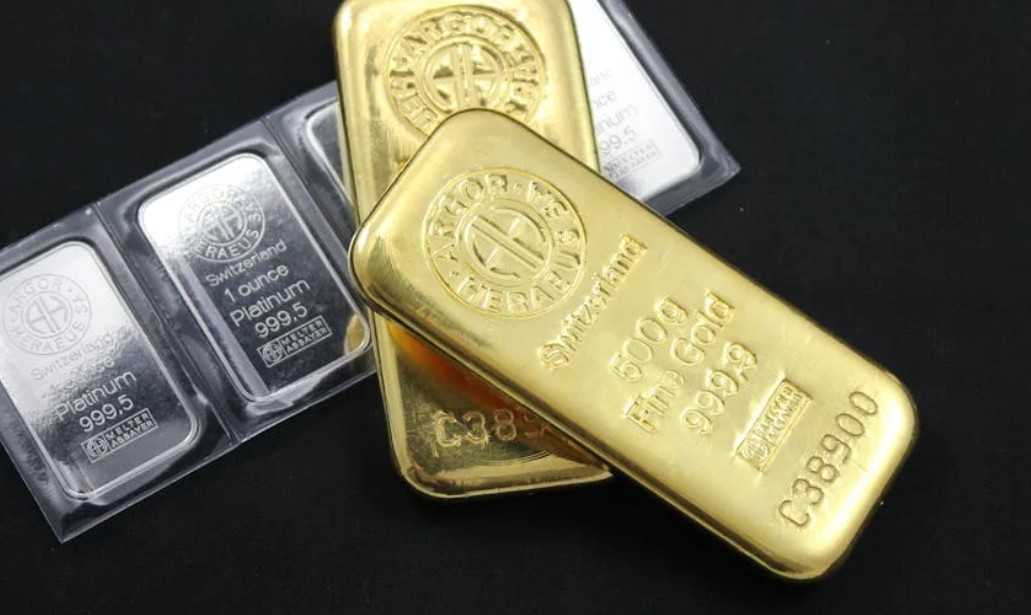 夢見一塊金塊的 10 個夢境解釋：夢見獲得金銅獎、夢見獻上金塊