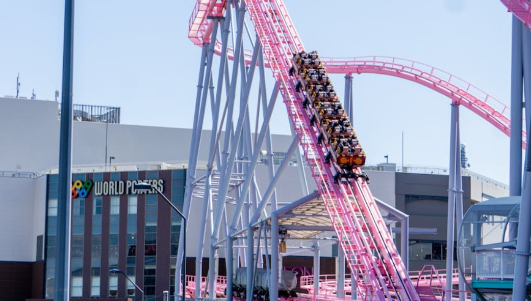 夢見自己漂浮在雲霄飛車上 ：8 個意義和象徵