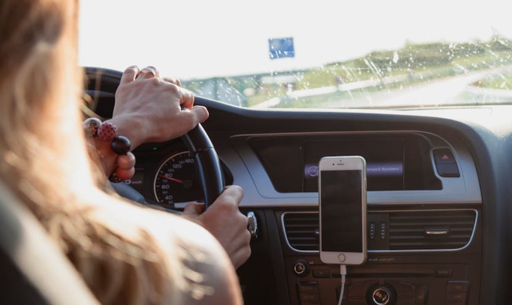 夢見與母親同乘汽車：9 個意義和象徵