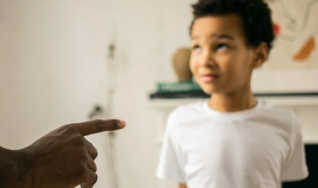 夢見在社團活動中被學長責罵：6 個意義和象徵