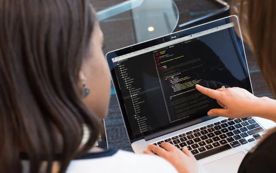 夢見程式設計 ：9 個意義和象徵