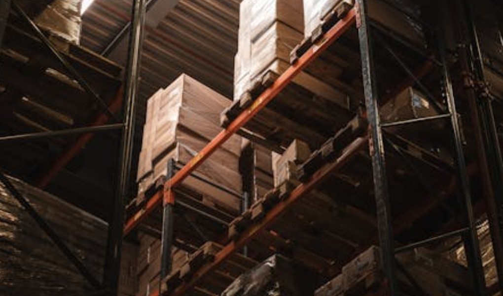 夢見倉庫整理:6 個意義和象徵 夢見倉庫整理:6 個意義和象徵