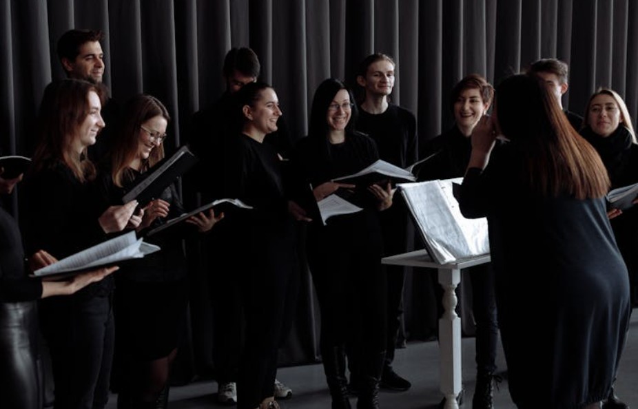 夢見指揮合唱團 ：13 個意義和象徵