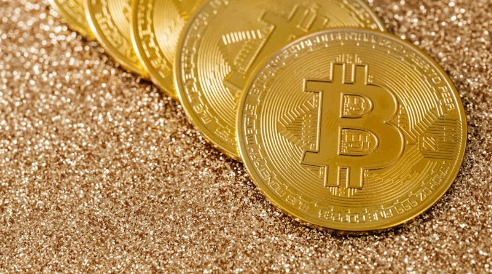 夢見金塊的 9 個夢境解釋：夢見黃金傾瀉而出、夢見撿起一塊金子