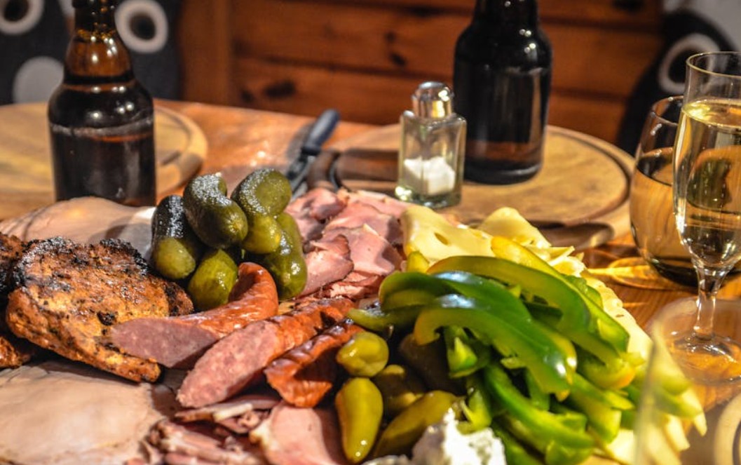 夢見一起吃飯：10 個意義和象徵