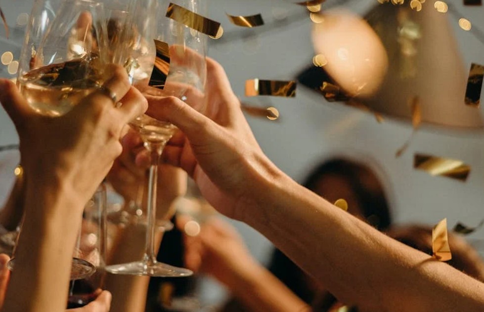 夢見一起談論喜歡的人 ：7 個意義和象徵