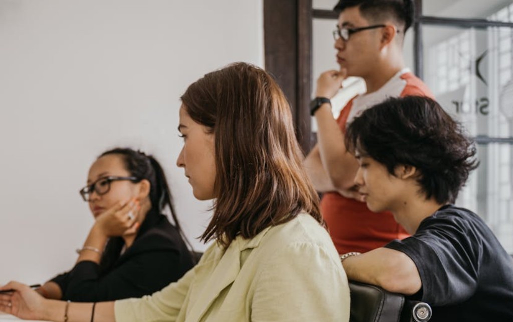 夢見與前老闆交談：13 個意義和象徵