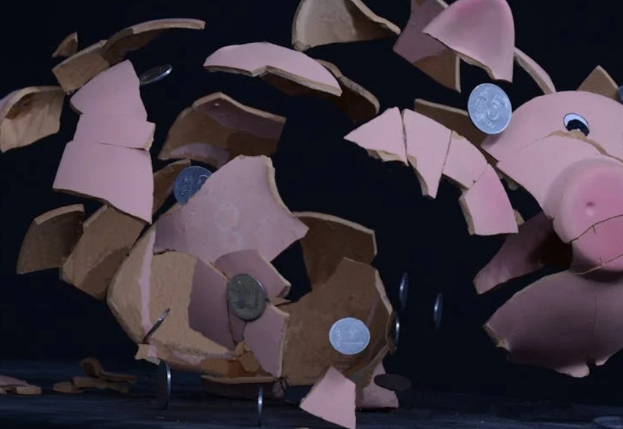 夢見物品被毀壞：14 個意義和象徵