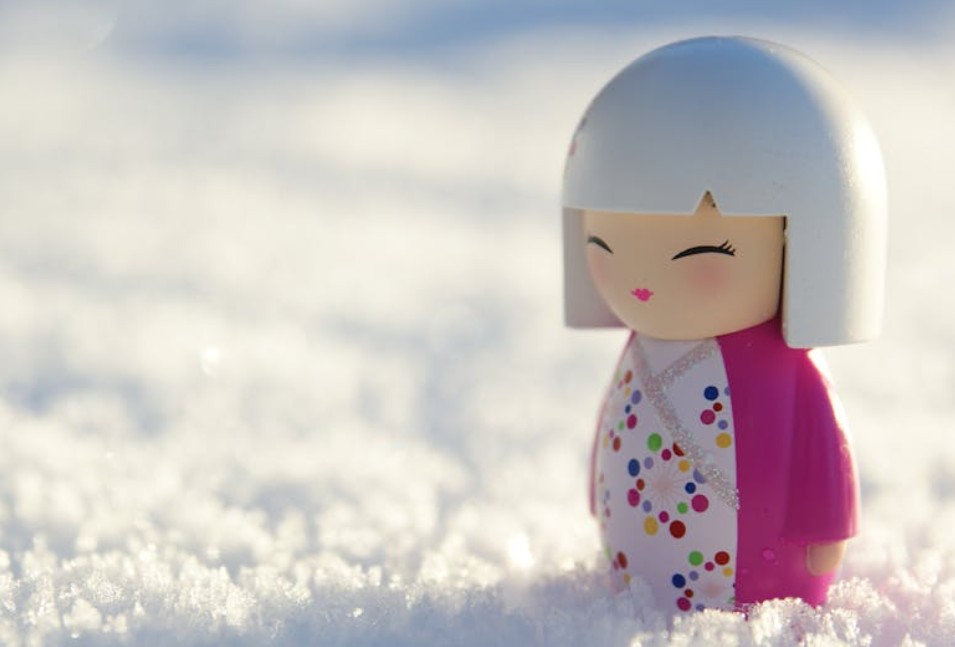 夢見會動的日本娃娃：4 個意義和象徵