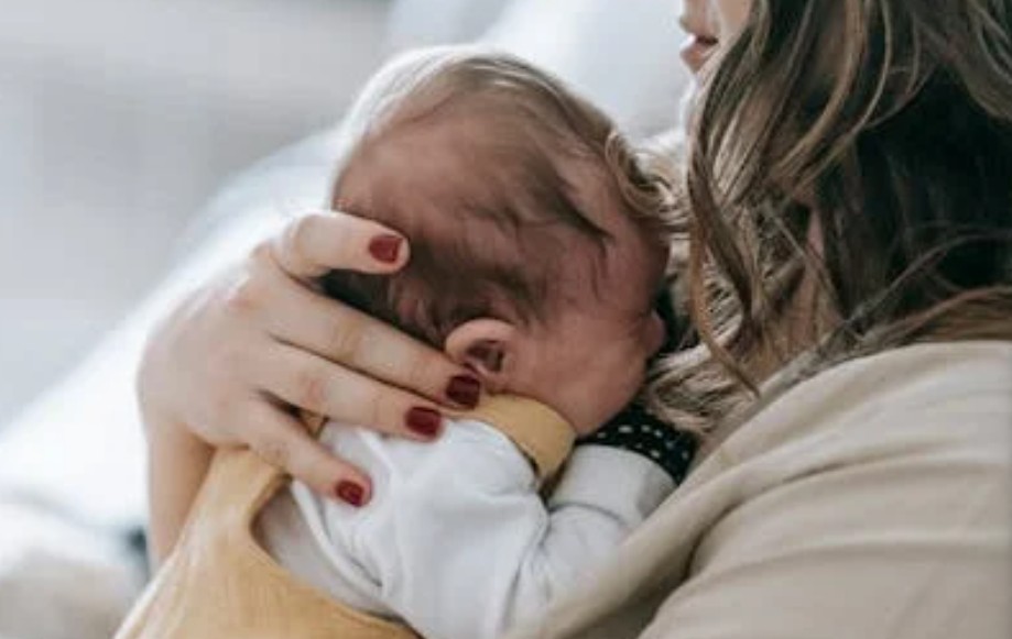 夢見媽媽生病的 9 個夢境解釋:夢見媽媽告訴你她因為我生病了、夢見媽媽再次健康 夢見媽媽生病的 9 個夢境解釋:夢見媽媽告訴你她因為我生病了、夢見媽媽再次健康