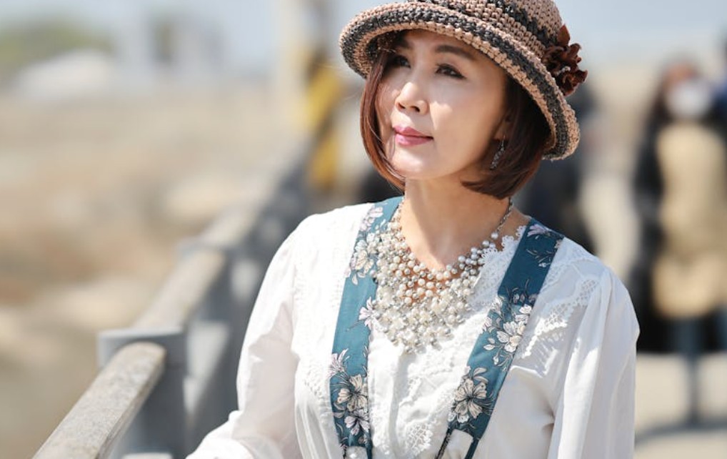 夢見佩戴多條項鍊的 9 個夢境解釋：夢見撿起一條項鍊並戴上、夢見戴假項鍊