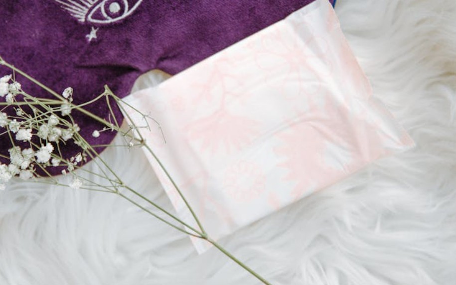 夢見丟掉衛生棉的 9 個夢境解釋：夢見丟棄衛生棉並清洗它們 、夢見無法丟棄衛生棉