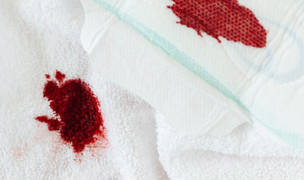 夢見血腥衛生棉的 9 個夢境解釋：夢見有人丟掉衛生棉、夢見洗衛生棉