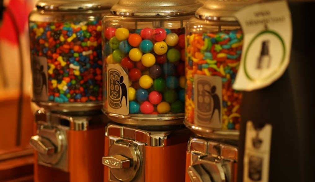 夢見嘴裡塞滿口香糖的 8 個夢境解釋：夢見口香糖在嘴裡 、夢見嚼口香糖在別人身上