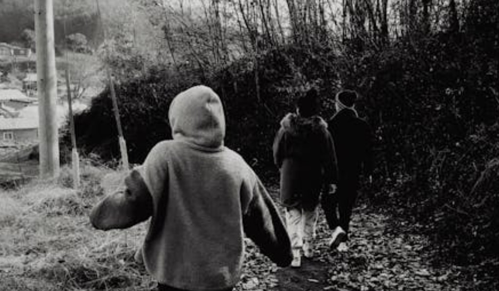 夢見被叫名字並回頭 ：7 個意義和象徵