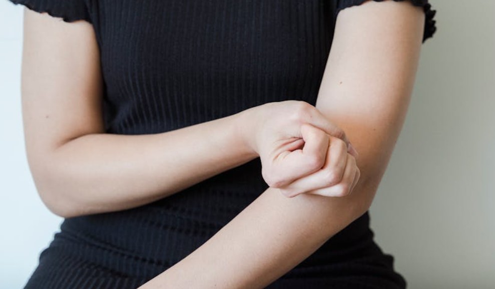 夢見手臂上有腫塊:9 個意義和象徵 夢見手臂上有腫塊:9 個意義和象徵