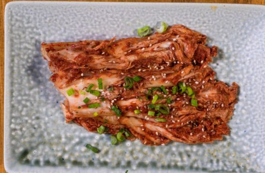 ​夢見吃涼拌泡菜的 9 個夢境解釋：夢見丟掉嫩蘿蔔泡菜、夢見買嫩蘿蔔泡菜