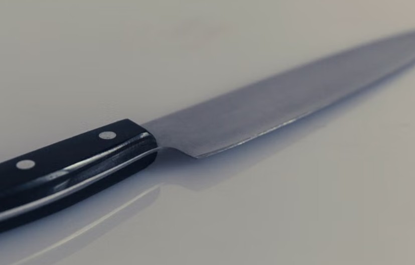 夢見逃離廚房刀是什麼意思？意義和象徵、心理狀態、情境解讀